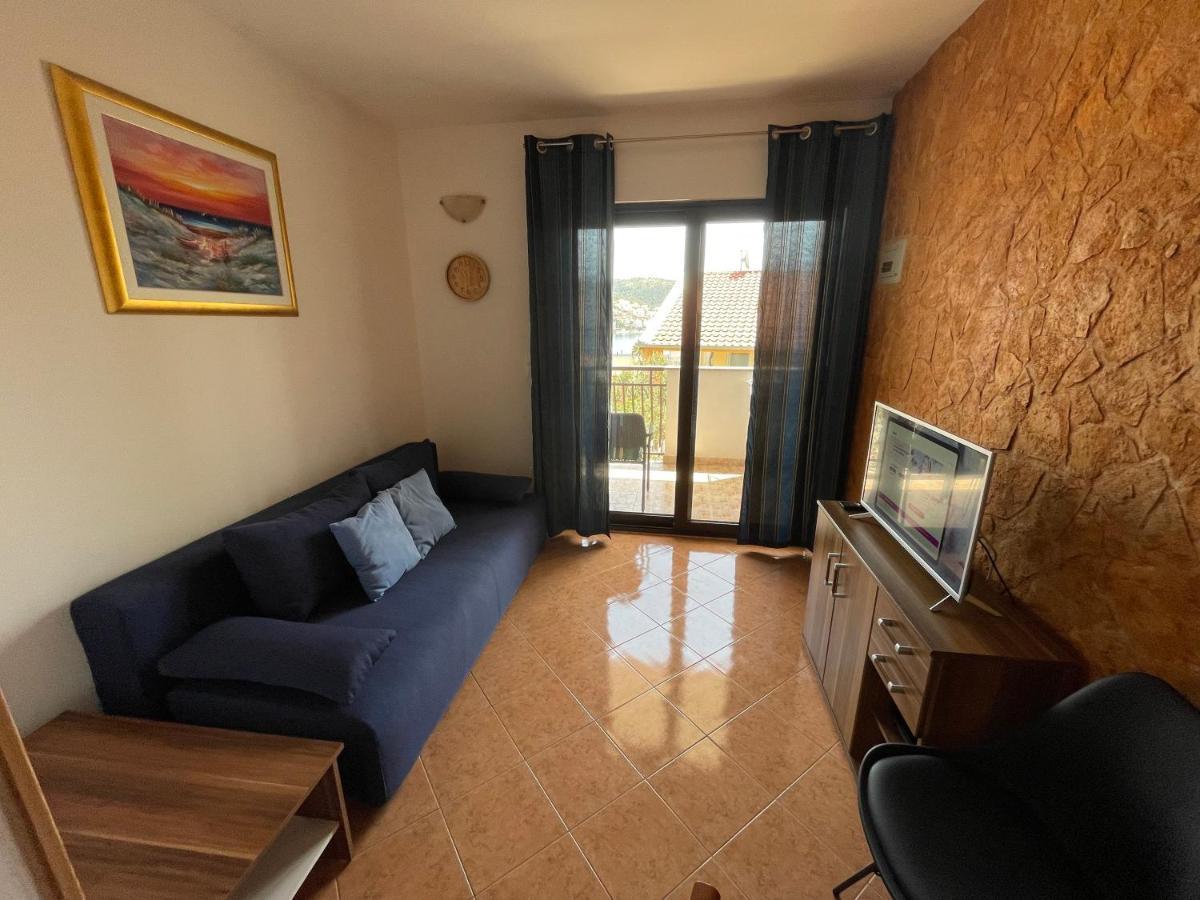 Holiday House Jakasa Trogir Exterior foto