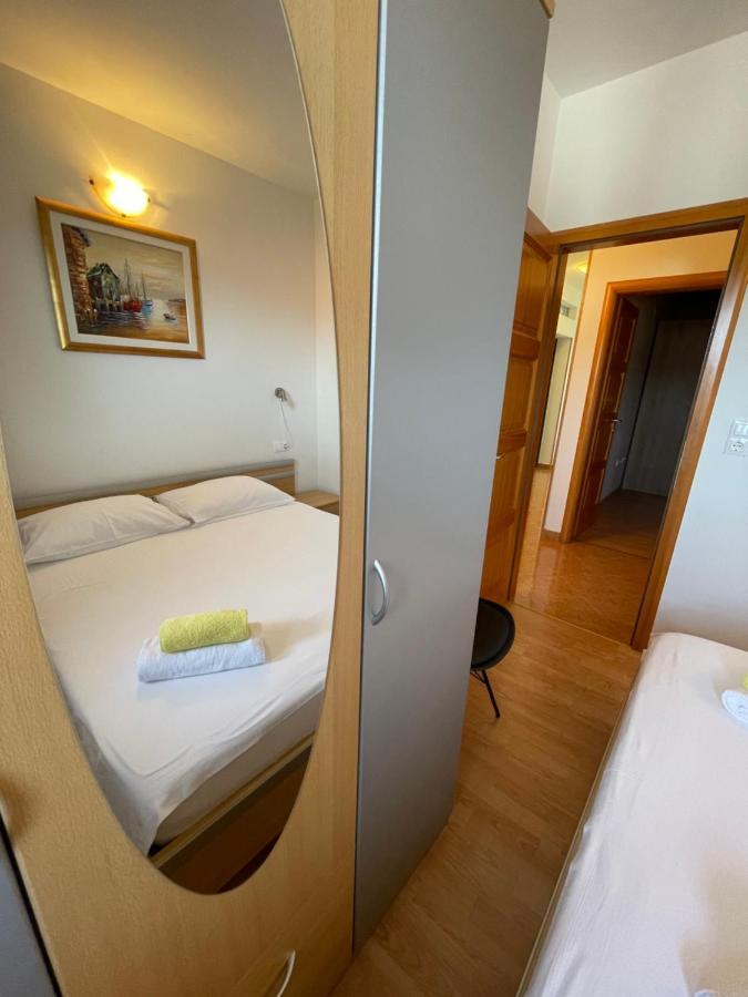 Holiday House Jakasa Trogir Exterior foto