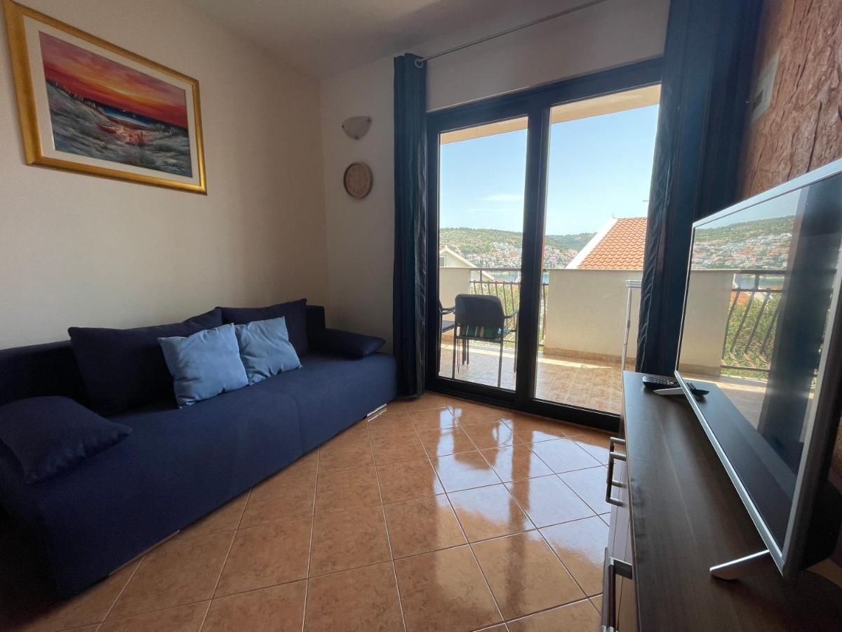 Holiday House Jakasa Trogir Exterior foto